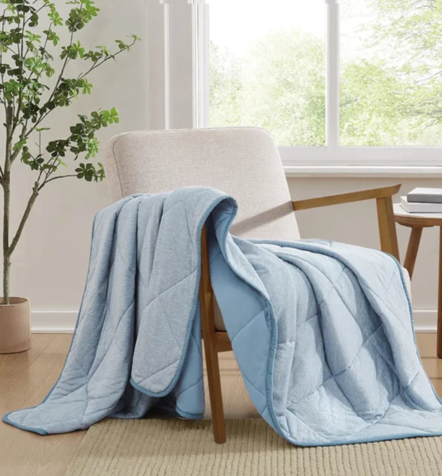 Hudson & Main Reversible Lightweight Cooling Throw Blanket, 60" x 70" (Blue)